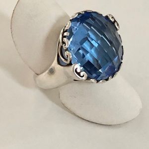 Janice Girardi,ring